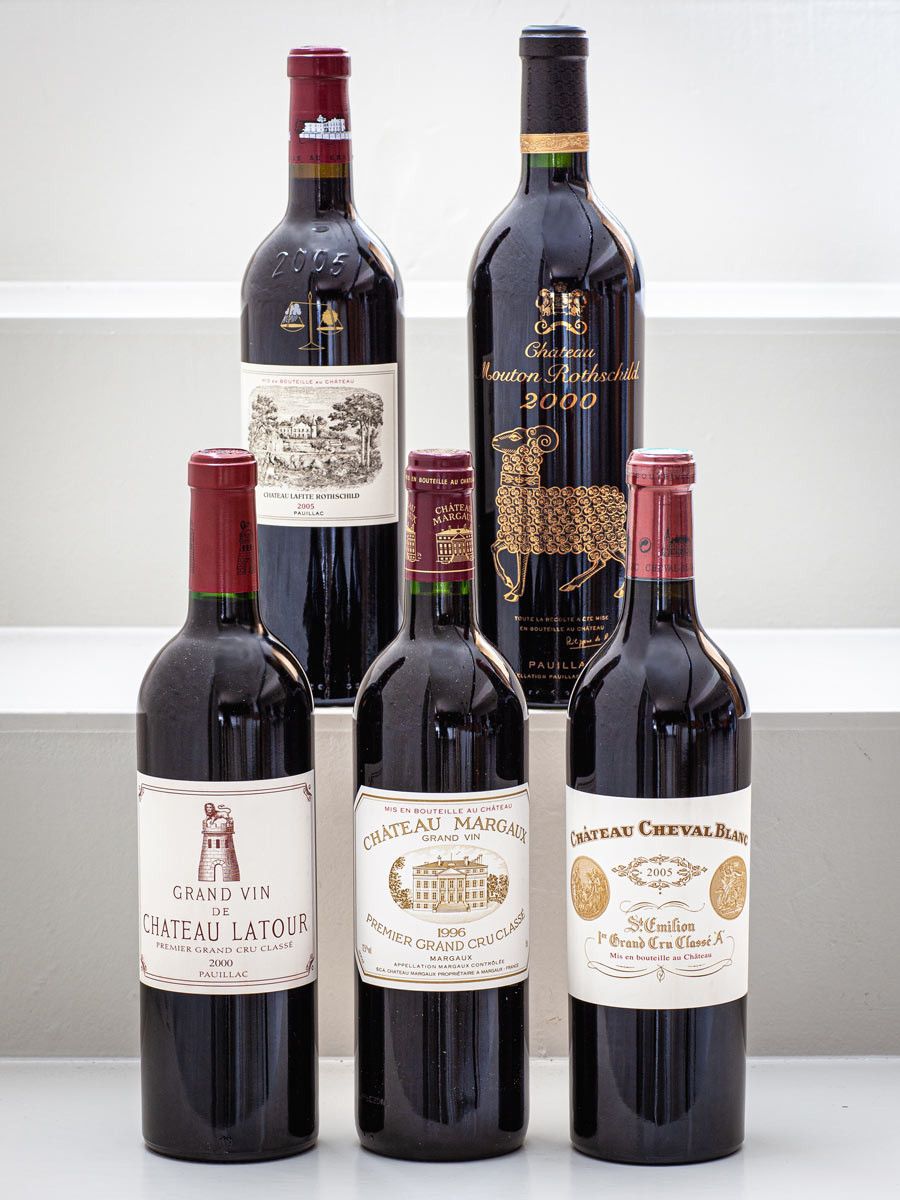 Bild von fünf Flaschen 